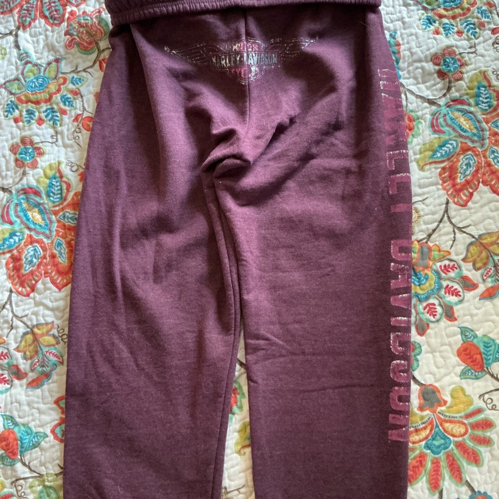 Harley-Davidson Burgundy Relaxed Fit capris